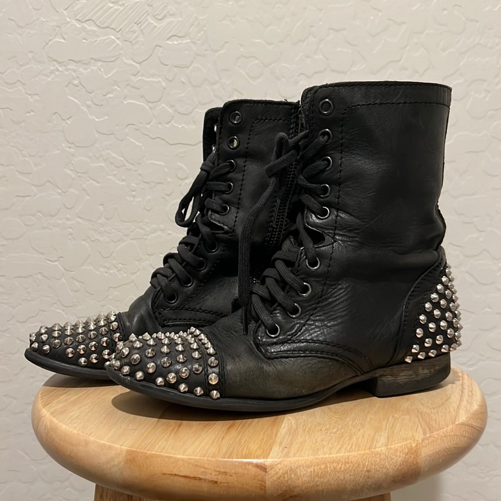 Steve Madden Tarnney Grey Leather Studded Lace-Up Combat Boots